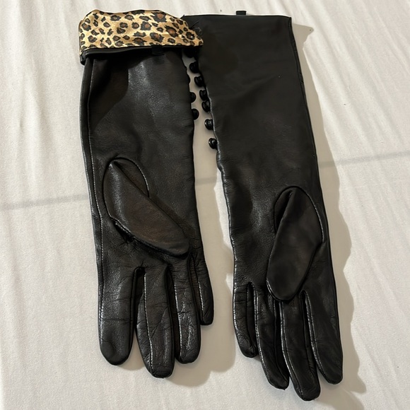 Bananna Republic long Black leather gloves silk leopard lining 8 buttons - Picture 8 of 13